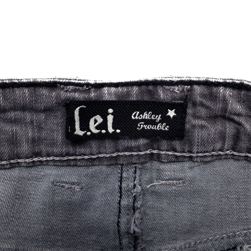 l.e.i. Vintage Haley Denim Mini Skirt - Picture 6 of 6